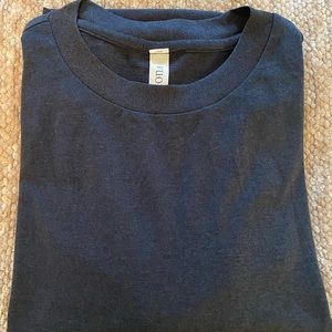 Vuori Daydream Crew. Size M, Heather Ink.